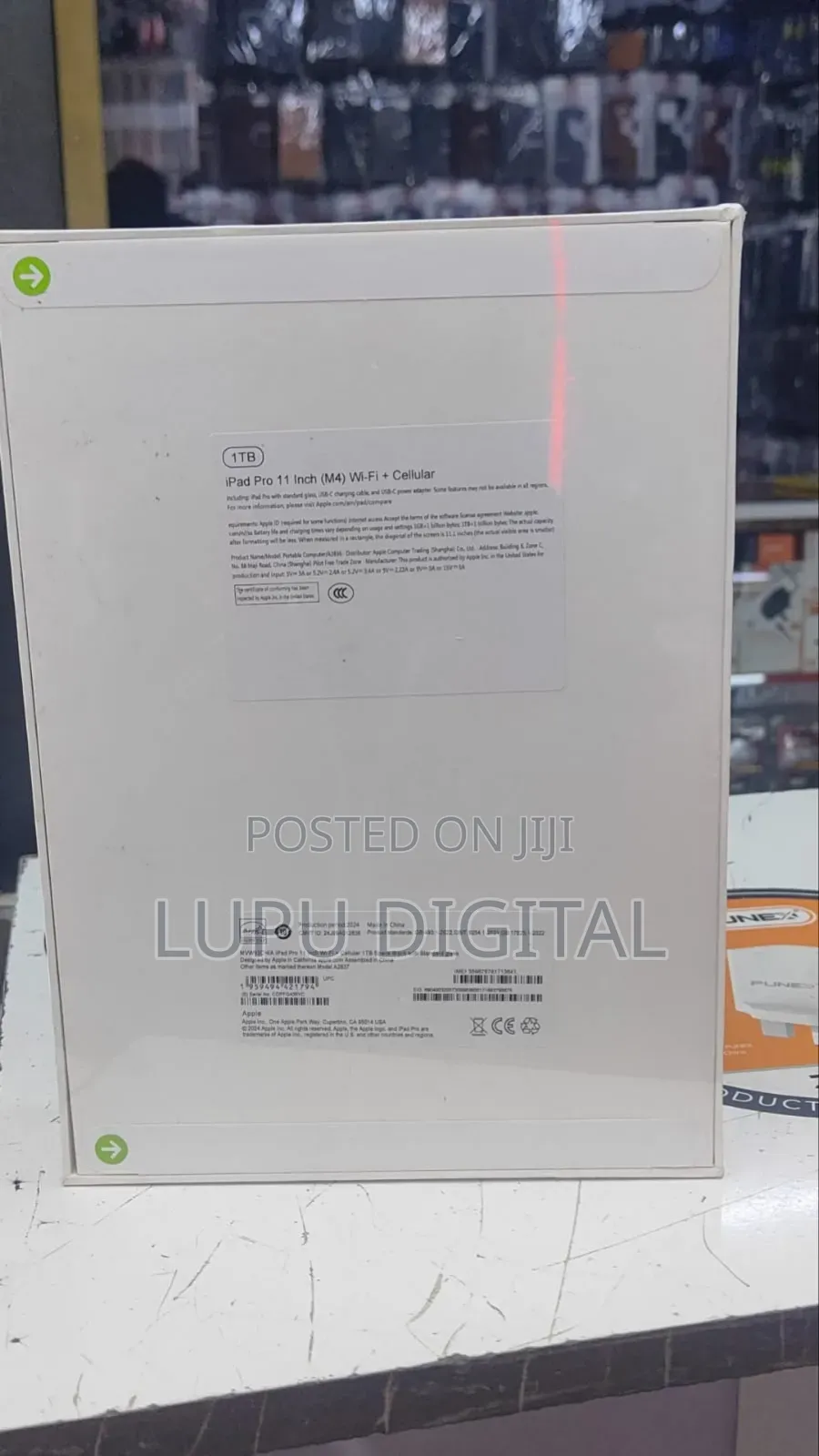 New Apple iPad Pro 1 TB Black