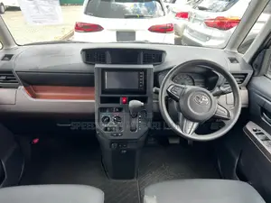Toyota Roomy 2019 Gray