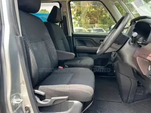 Toyota Roomy 2019 Gray