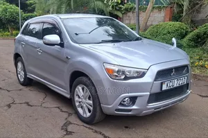 Mitsubishi RVR 2013 Silver