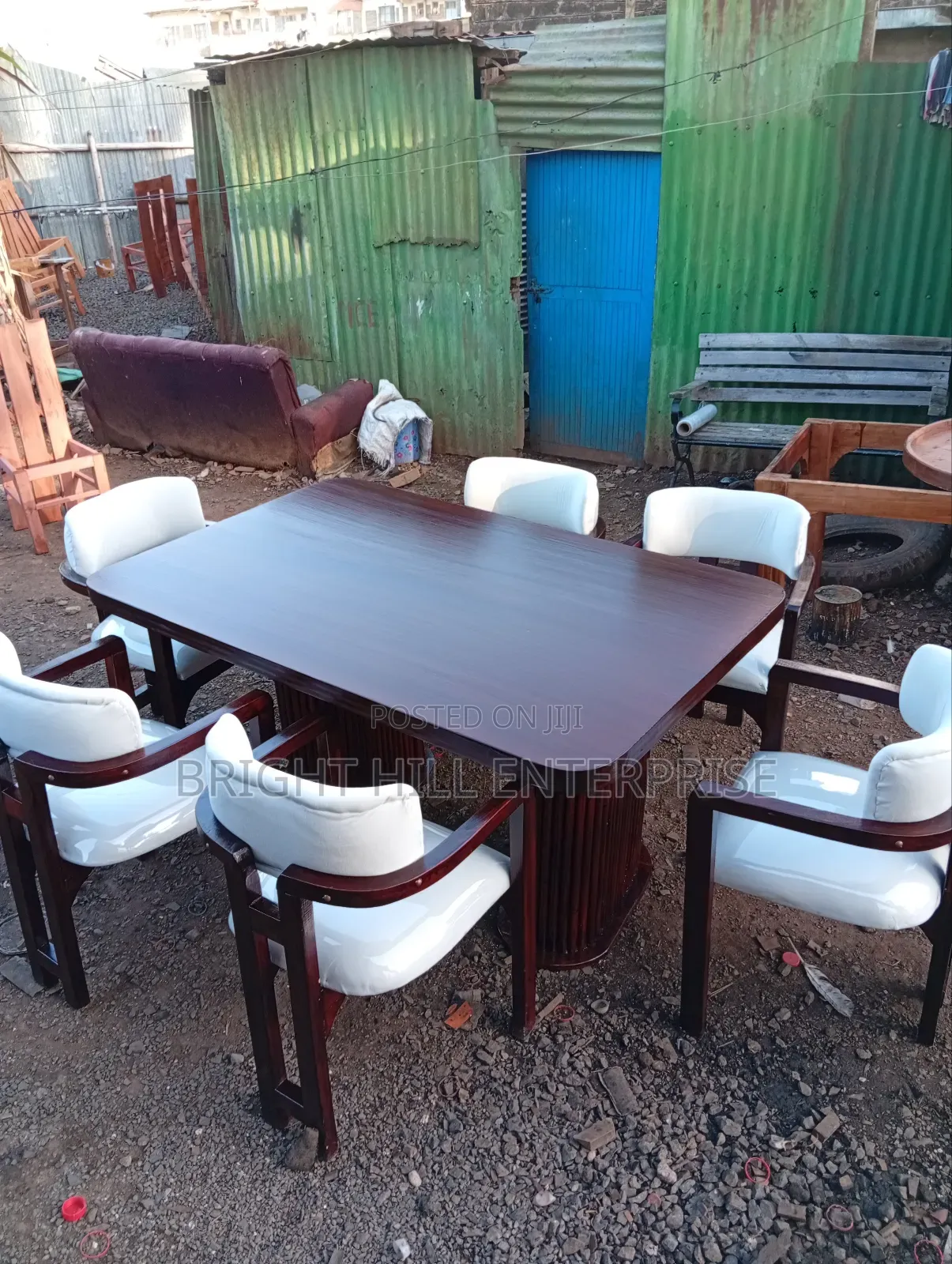 Clean 6 Sitter Dining Tables