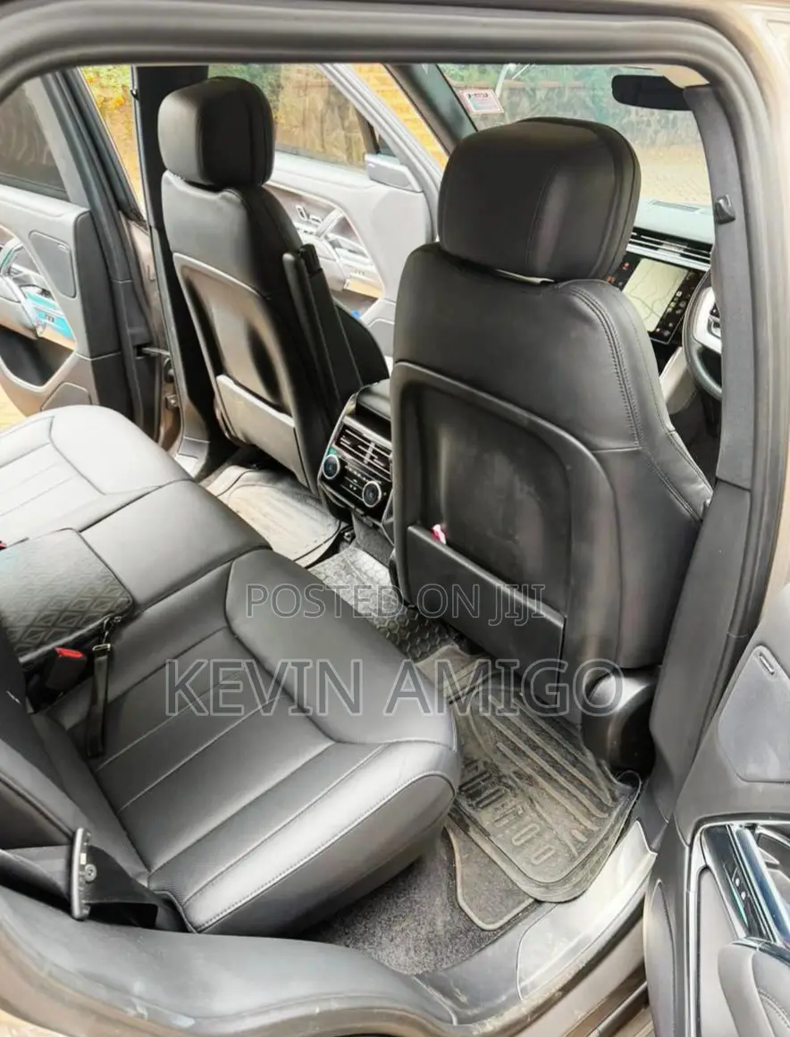 Land Rover Range Rover Vogue 2022 Silver