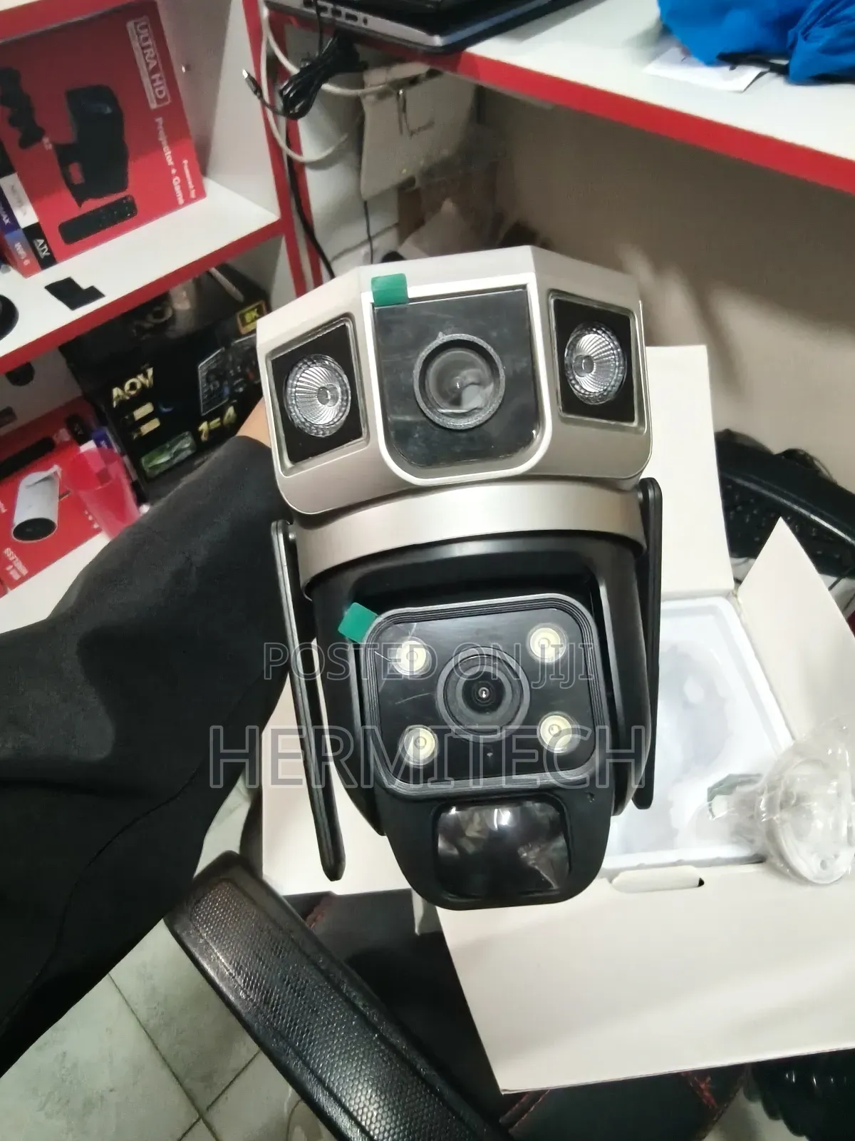 Dual Lens Dual Screens Wide Range Cover CCTV Solar Powered 4g Smart