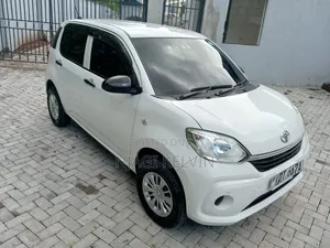 Toyota Passo 2019 White