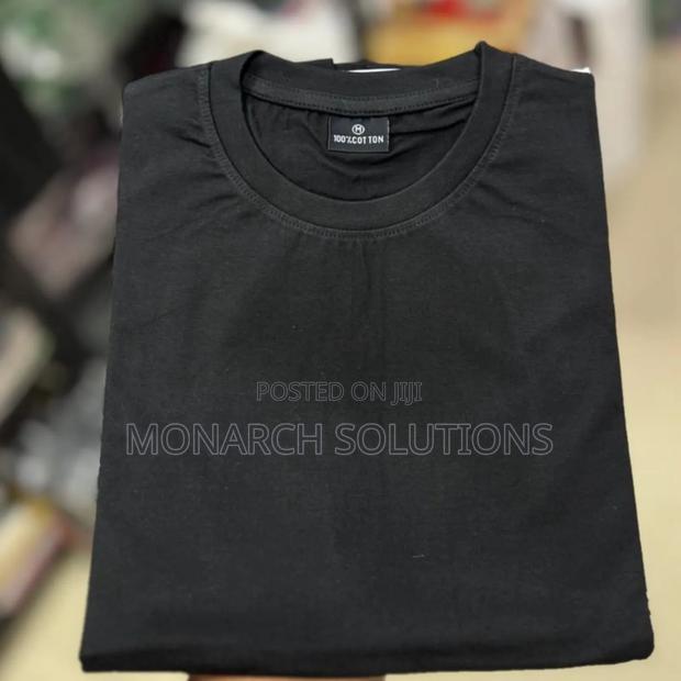 Dark Plain Roundneck Black Tshirt - main view