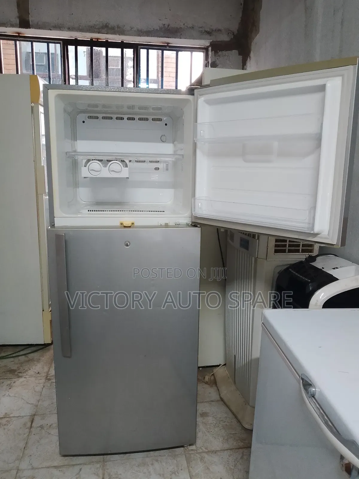 Top Freezer Refrigerator (Samsung)