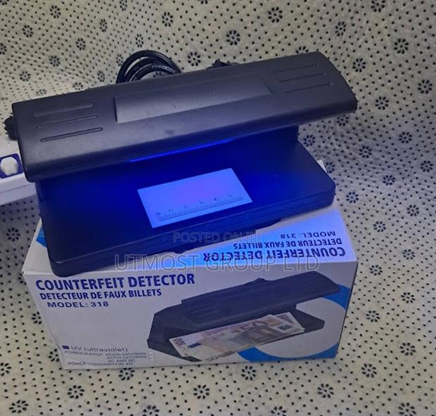 Compact Fake Note Detector With Uv Light Easy to Use