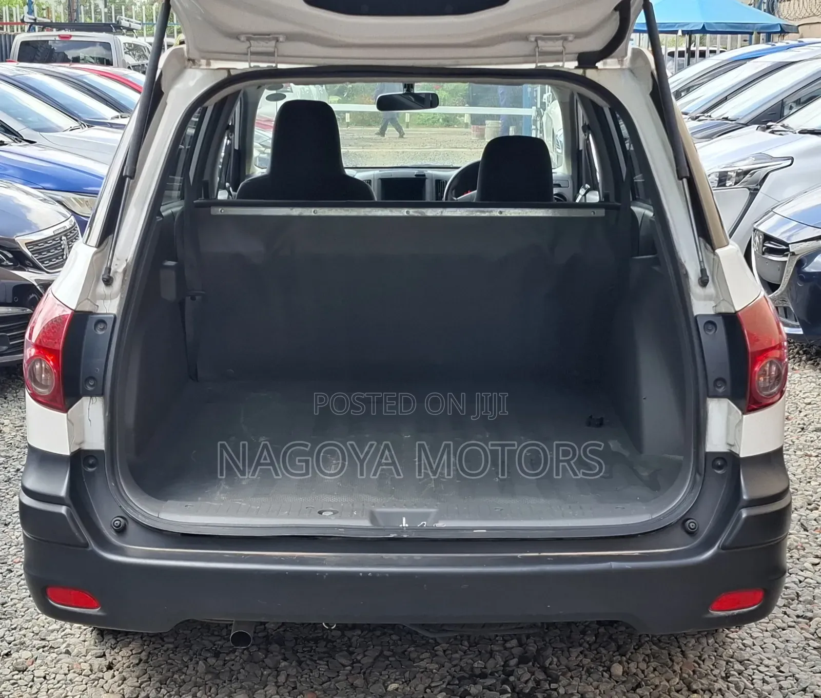Nissan Advan 2018 White