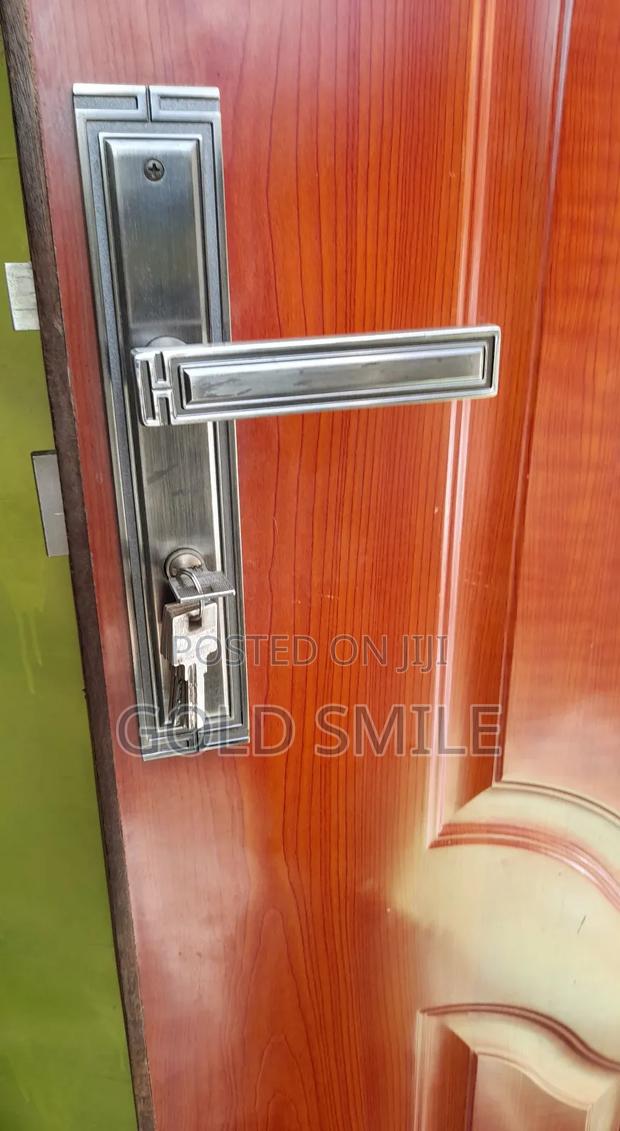 Mahogany Embozed Laminated Door