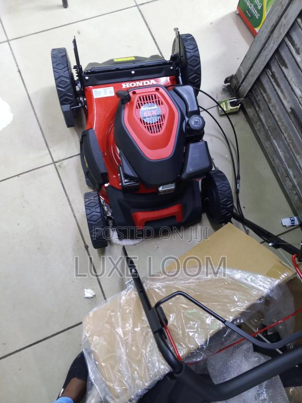 Honda Lawn Mower Machine - thumbnail 2