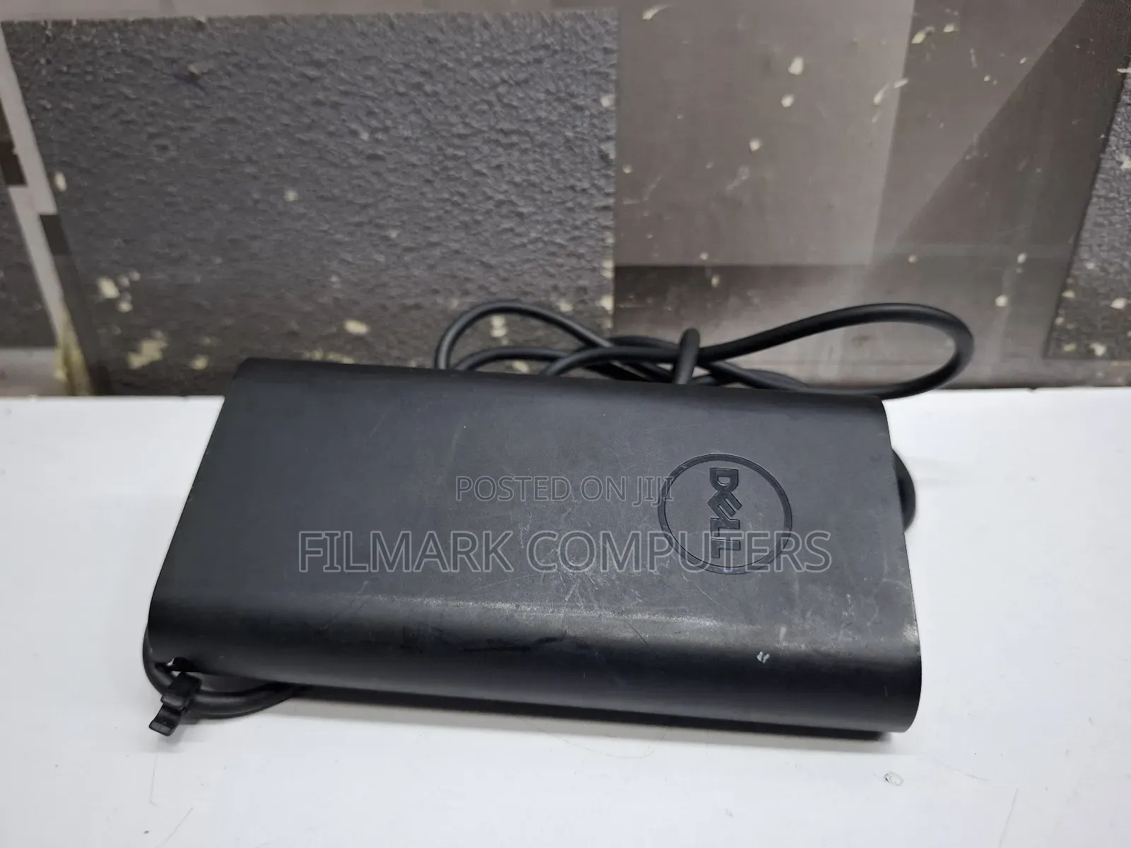 Ex Uk Original Dell 90 Watts 19.5v 4.62a Big Pin Charger ( Oval Shape)