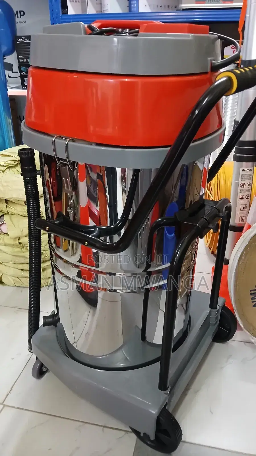 Vacuum/Carpet Cleaner 100l