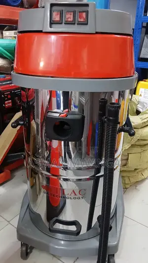 Vacuum/Carpet Cleaner 100l