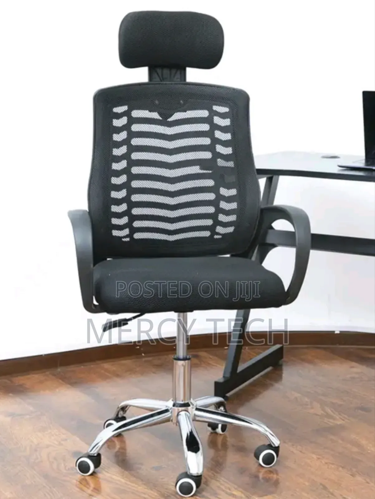 Adjustable Office Chair With Headrest