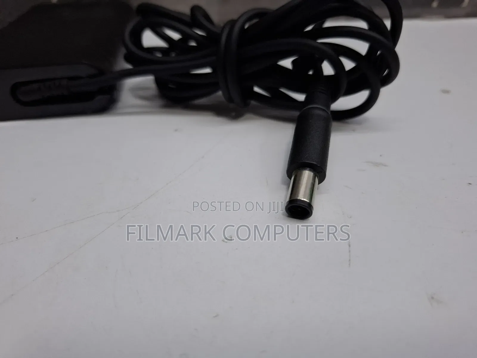 Ex Uk Original Dell 65.0w 19.5v 3.34a Big Pin Charger (Oval Shape)