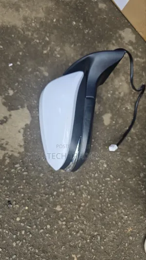 Noah Sidemirror