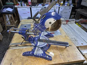 Compound Sliding Mitre Saw
