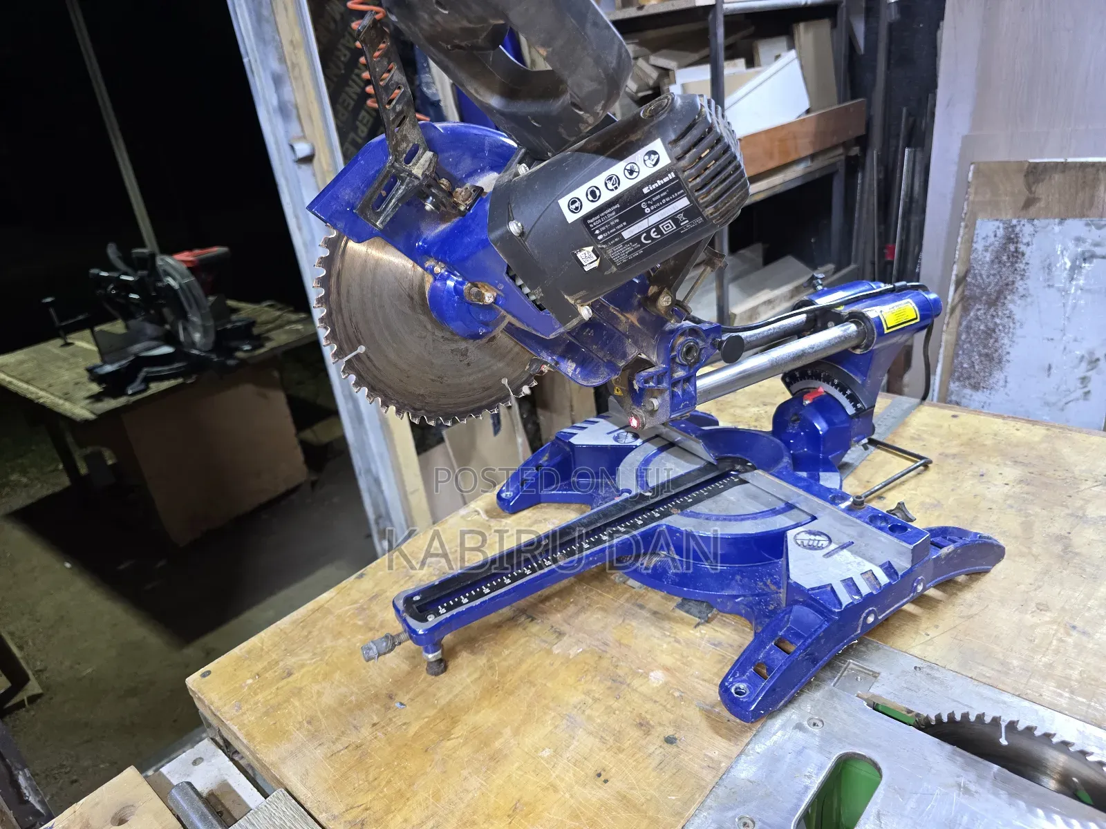 Compound Sliding Mitre Saw
