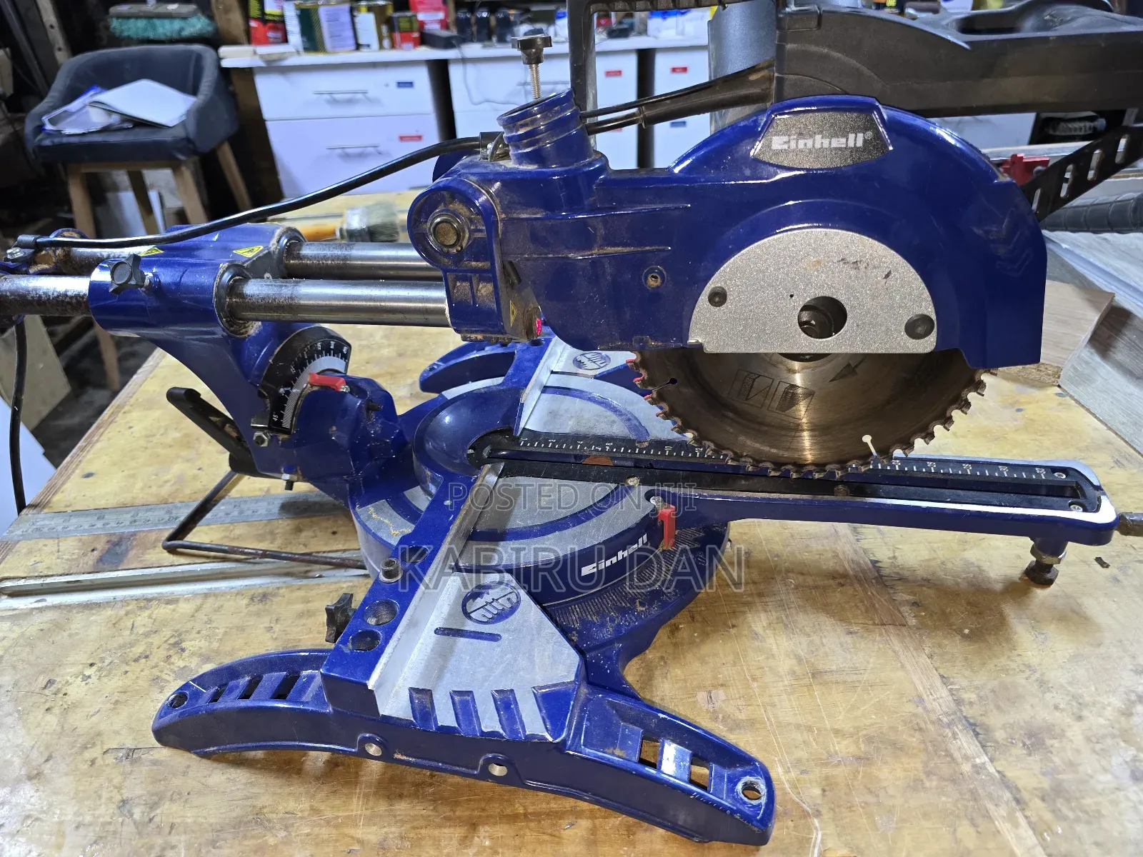 Compound Sliding Mitre Saw