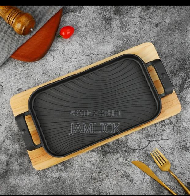 Thickened Rectangular Cast Iron Sizzling Grill Pan + Wooden Base - Nw