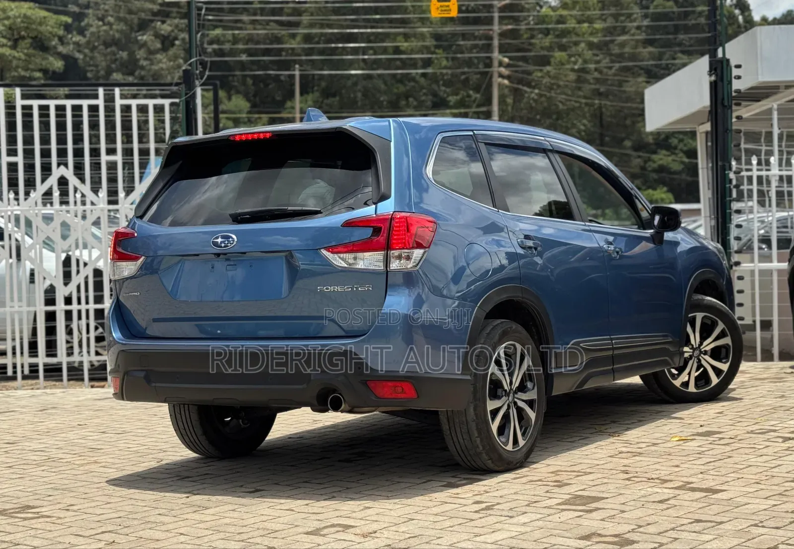 Subaru Forester Premium AWD 2019 Blue