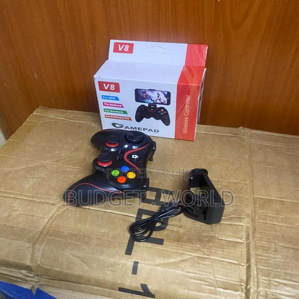 V8 Wireless Controller – Enhanced Gaming Performance