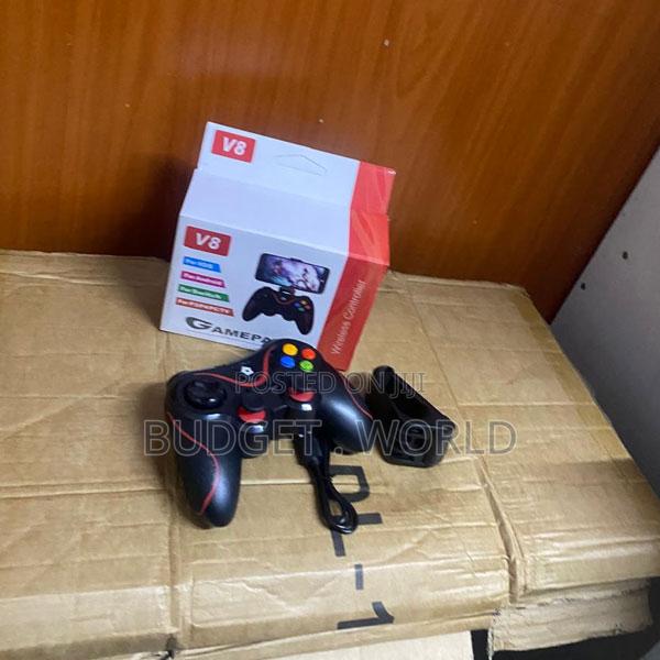 V8 Bluetooth Gamepad – Stylish Gaming Controller Design