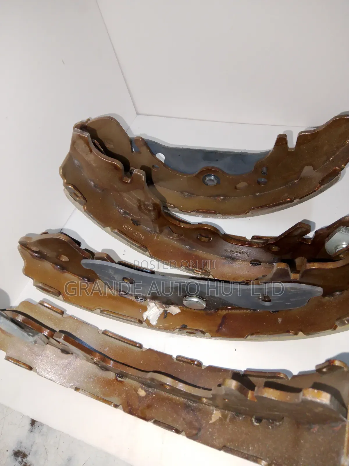 Rear Brake Linings Hyundai H1 (Genuine Parts)