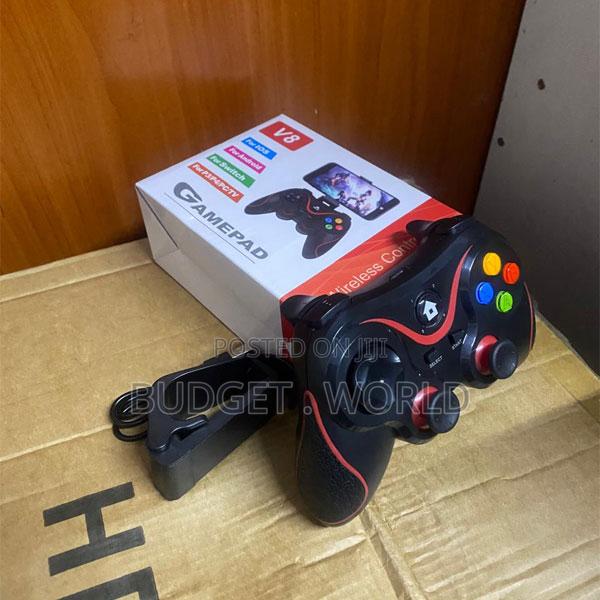 V8 Wireless Controller – Strong Signal Low Latency