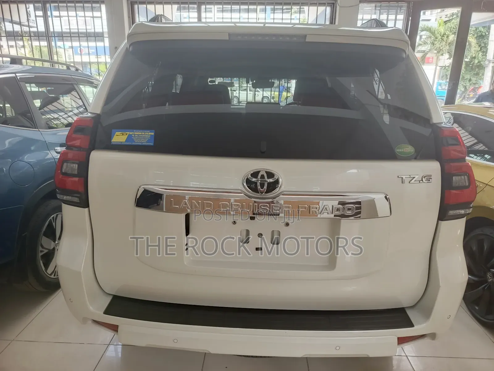 Toyota Land Cruiser Prado 2019 White