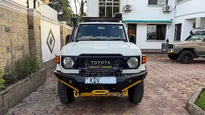 Toyota Land Cruiser 2025 White