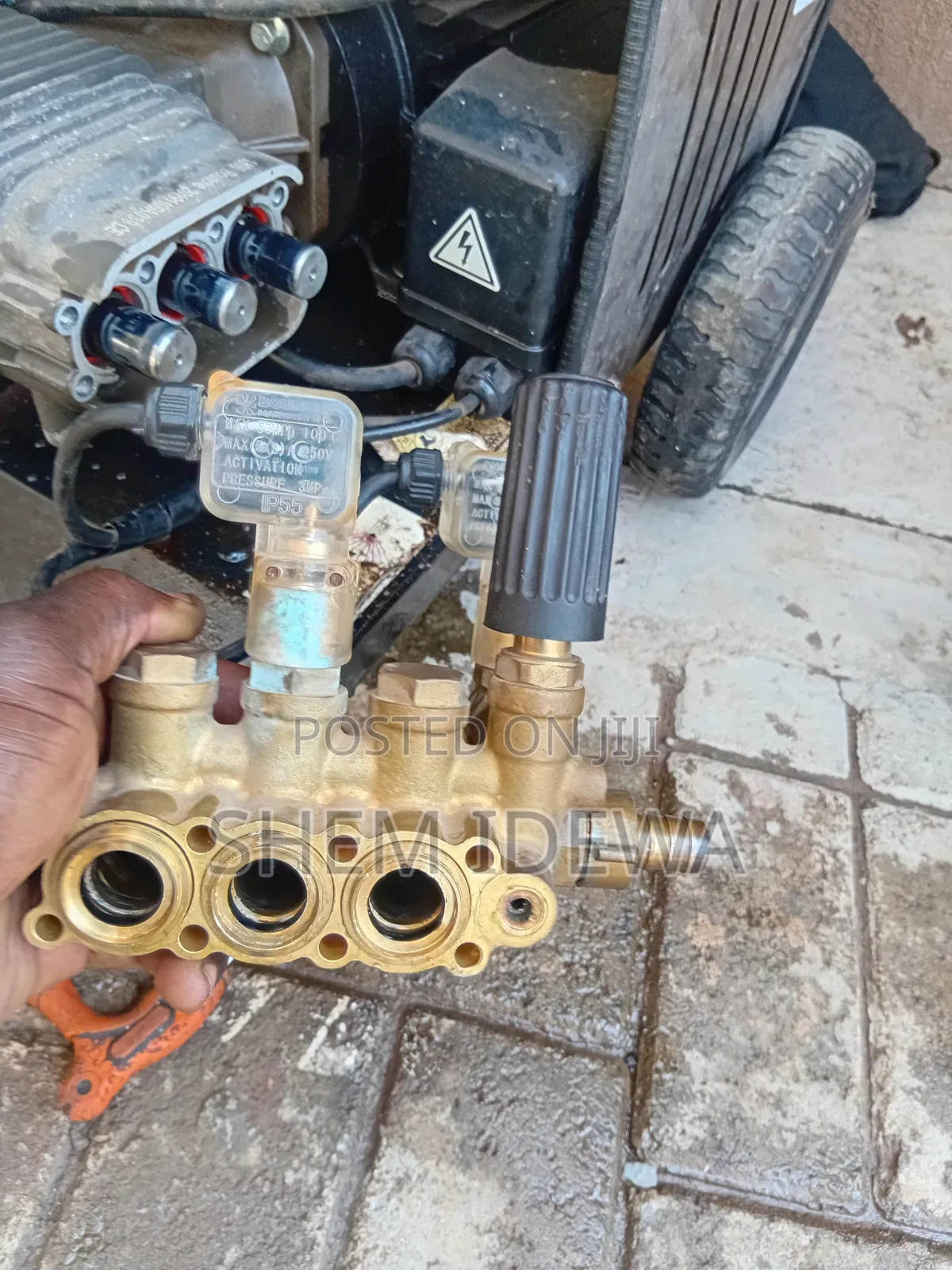Pressure Washer
