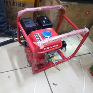 Honda Complete Concrete Pocker Vibrator