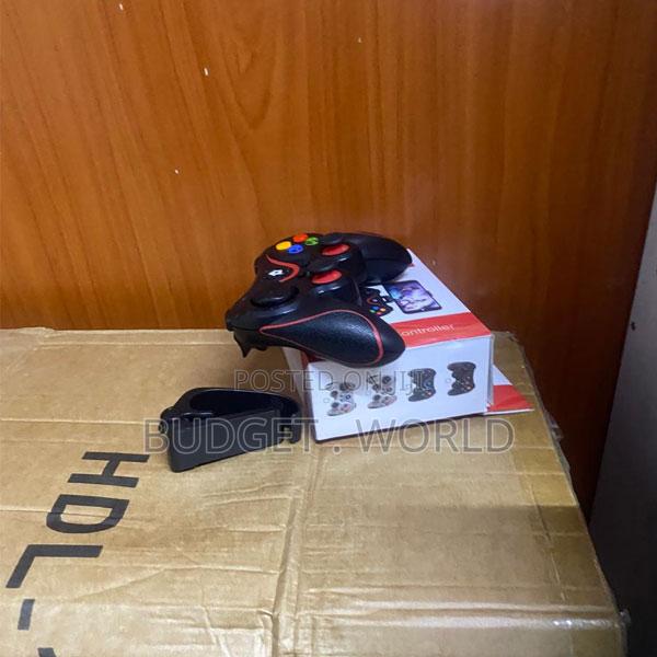 V8 Wireless Controller – Stable Connection Gaming Pad