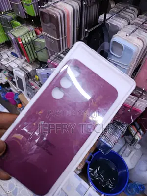 Xibsi Samsung Galaxy S24 Liquid Silicone Case With Cloth Lining