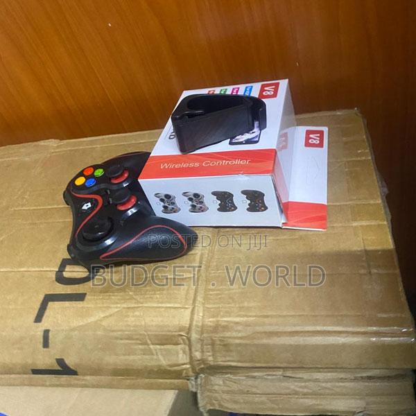 V8 Wireless Controller – Fast Response Gaming Pad