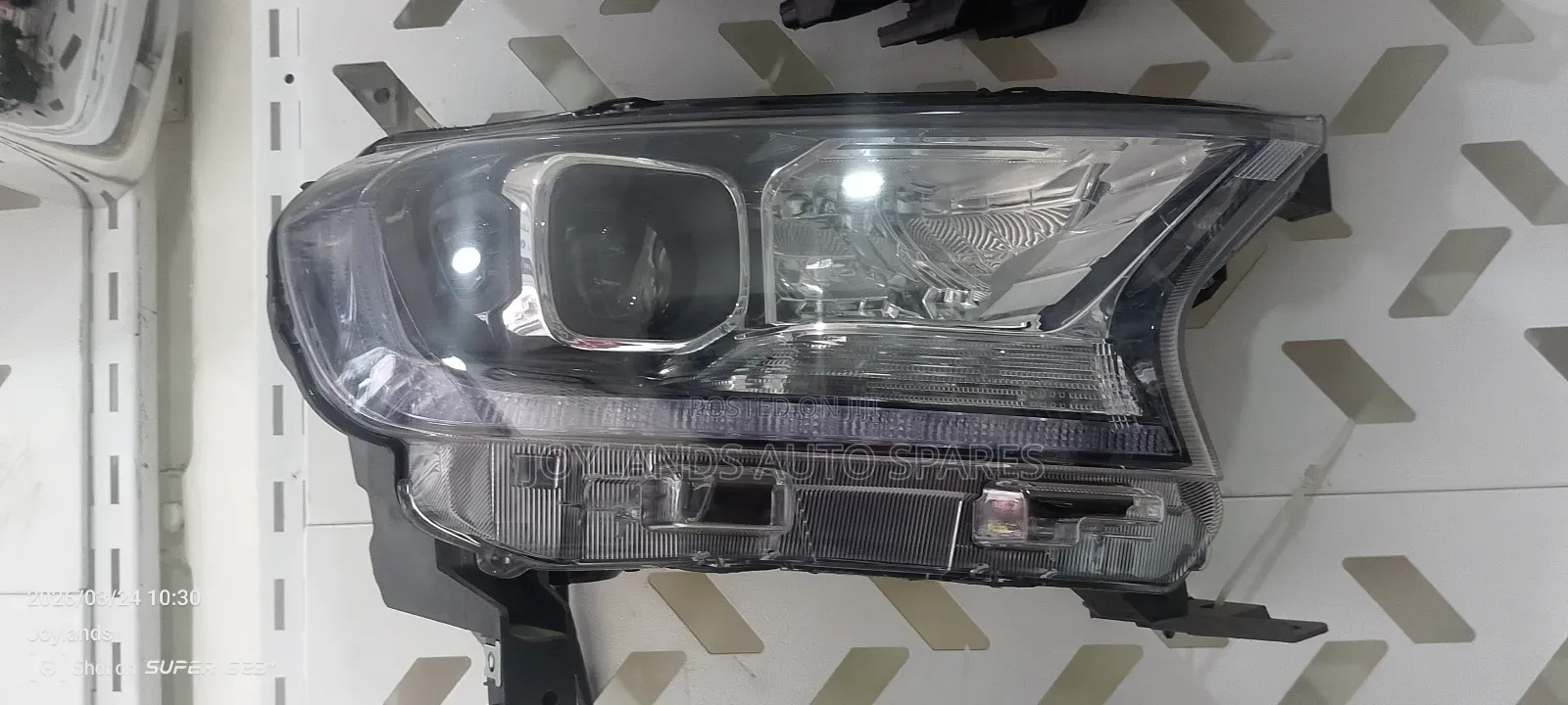 Head Lamp Ford Ranger T7 2019onwards Clear Inside Hid Led Xenon
