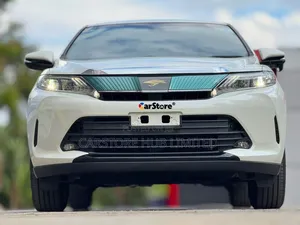 Toyota Harrier 2.0 4WD 2018 White