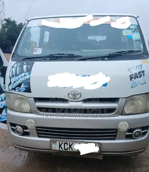 Toyota HiAce 2010 White