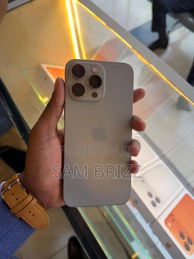 Apple iPhone 15 Pro 256 GB Black - thumbnail 2
