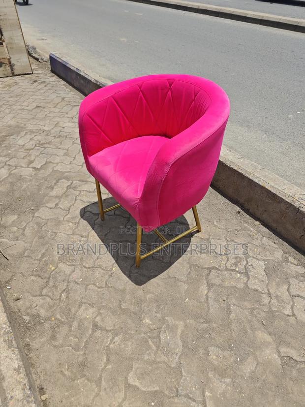 Pink Manicure, Styling Seat - thumbnail 2