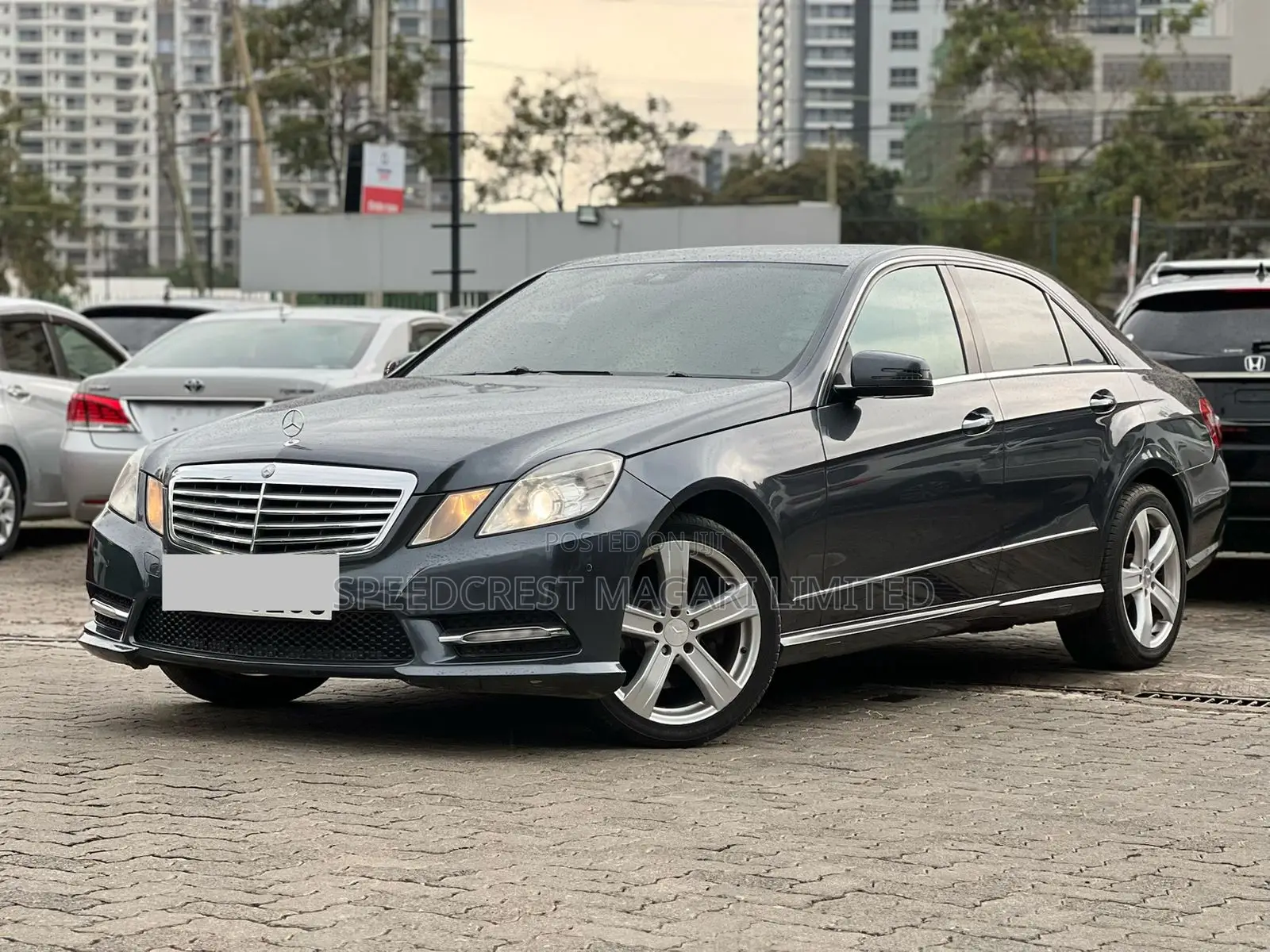 Mercedes-Benz E200 2013 Blue