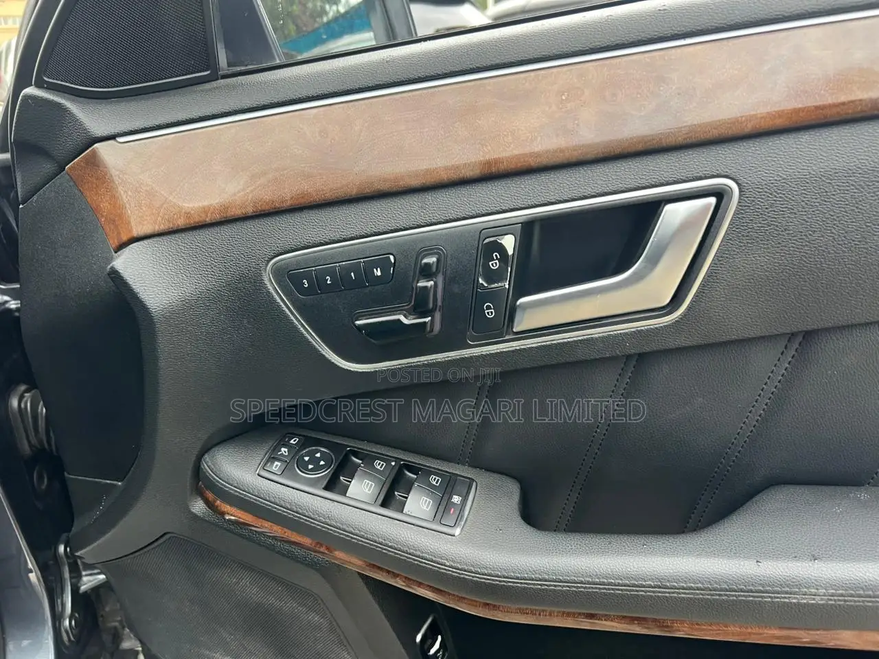Mercedes-Benz E200 2013 Blue