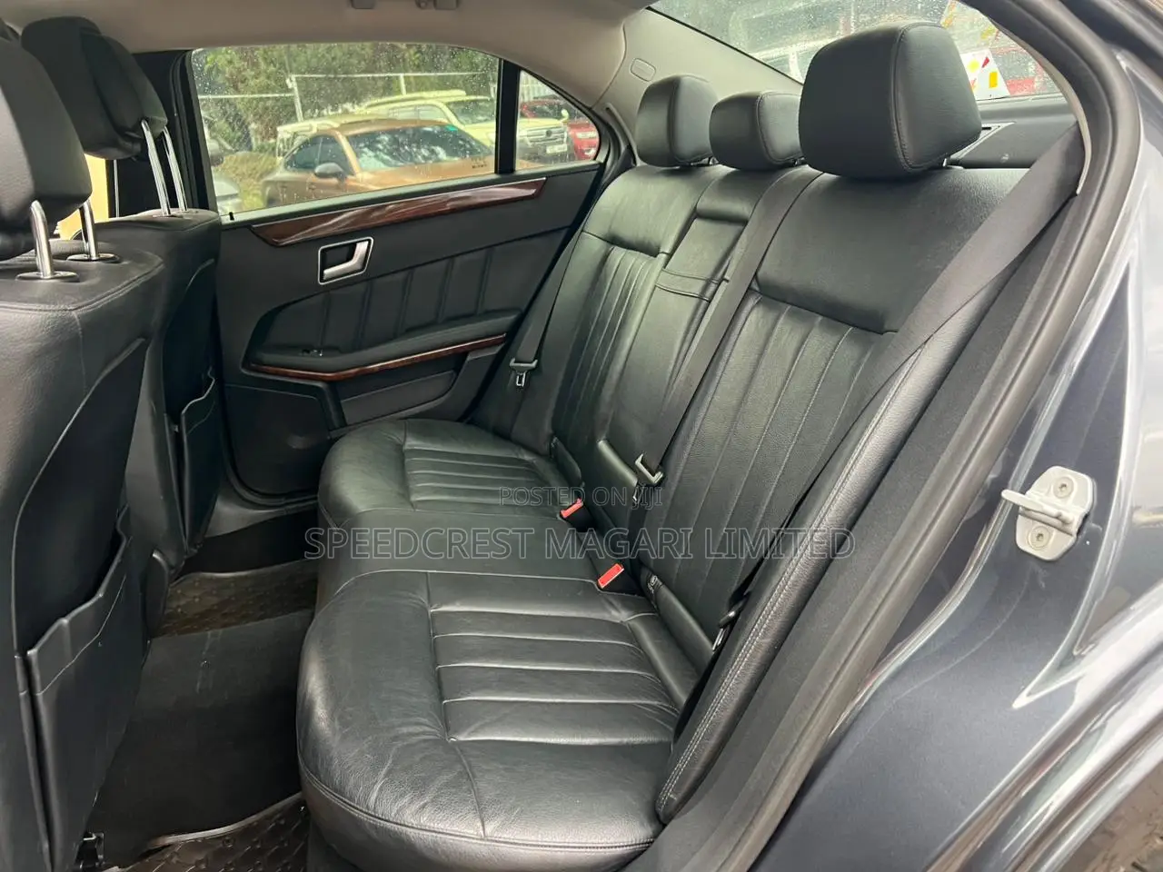 Mercedes-Benz E200 2013 Blue