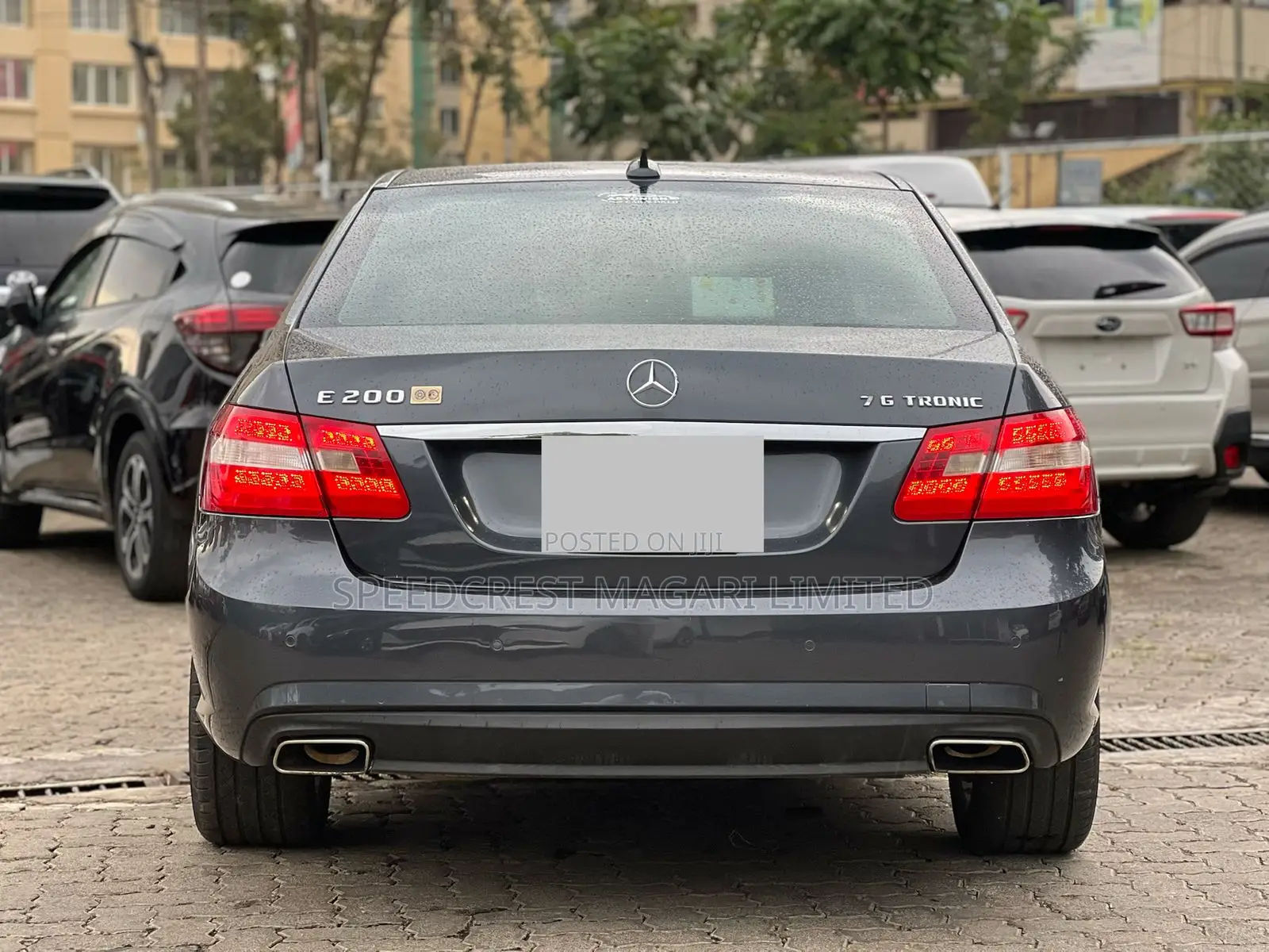 Mercedes-Benz E200 2013 Blue
