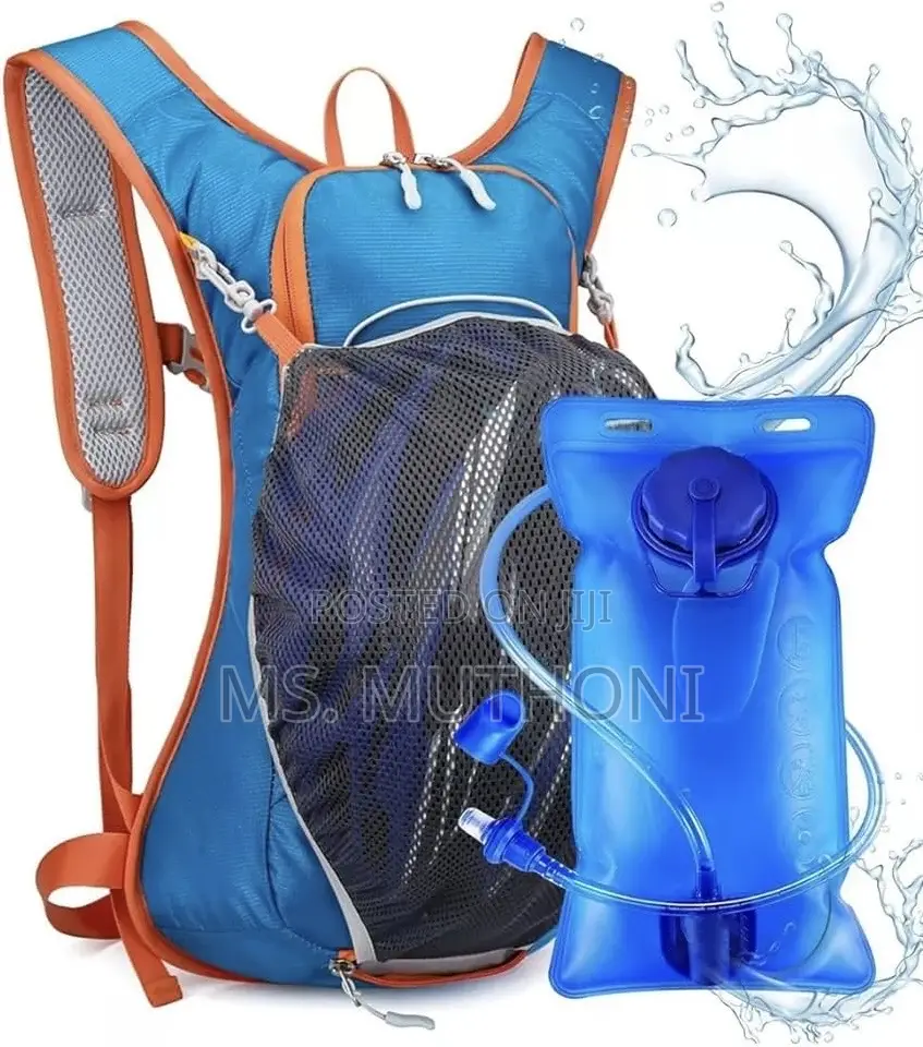 Reebow Gear Cycling / Outdoor Hydration Pack With Bladder