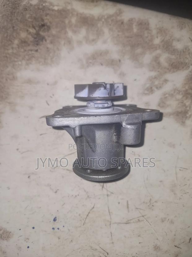 Daihatsu Mira Water Pump - thumbnail 3