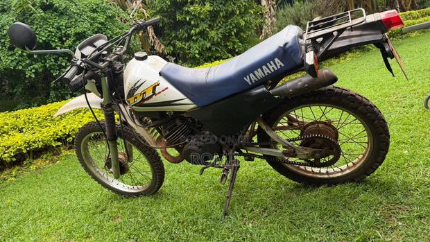 Yamaha DT175 2019 White - main view