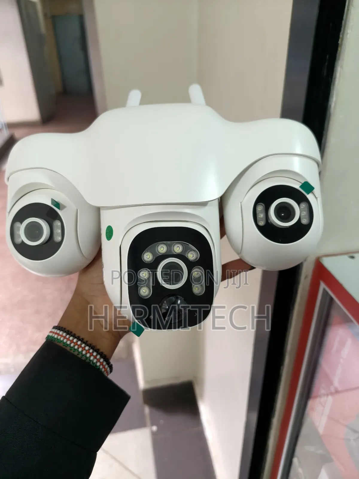 Solar Charging Panel Triple Lens 4g Camera