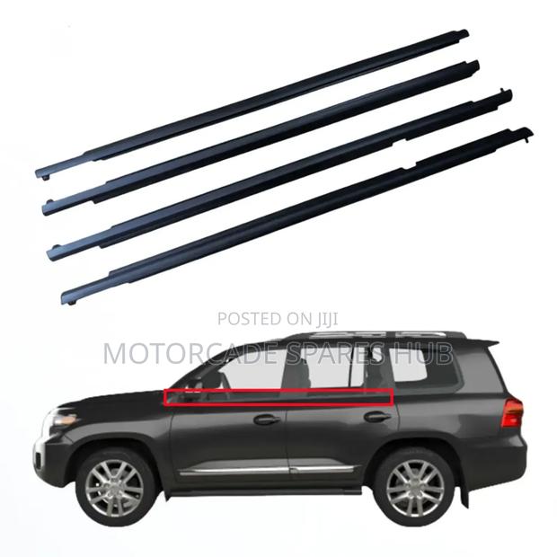 Toyota Landcruiser 200 Series Door Rubber Black Weather Strip Moulding